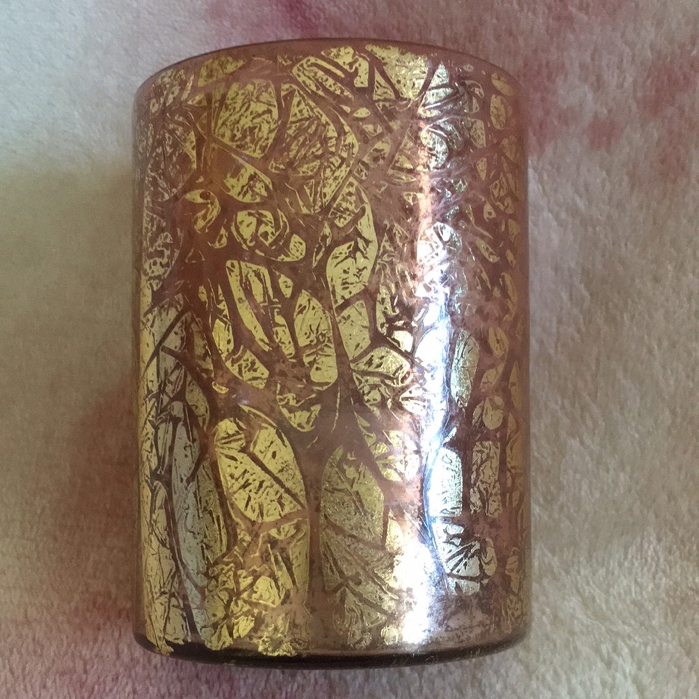 Bloomindales Gold Guilded AmberRose Candle with large votif candle included. NWT